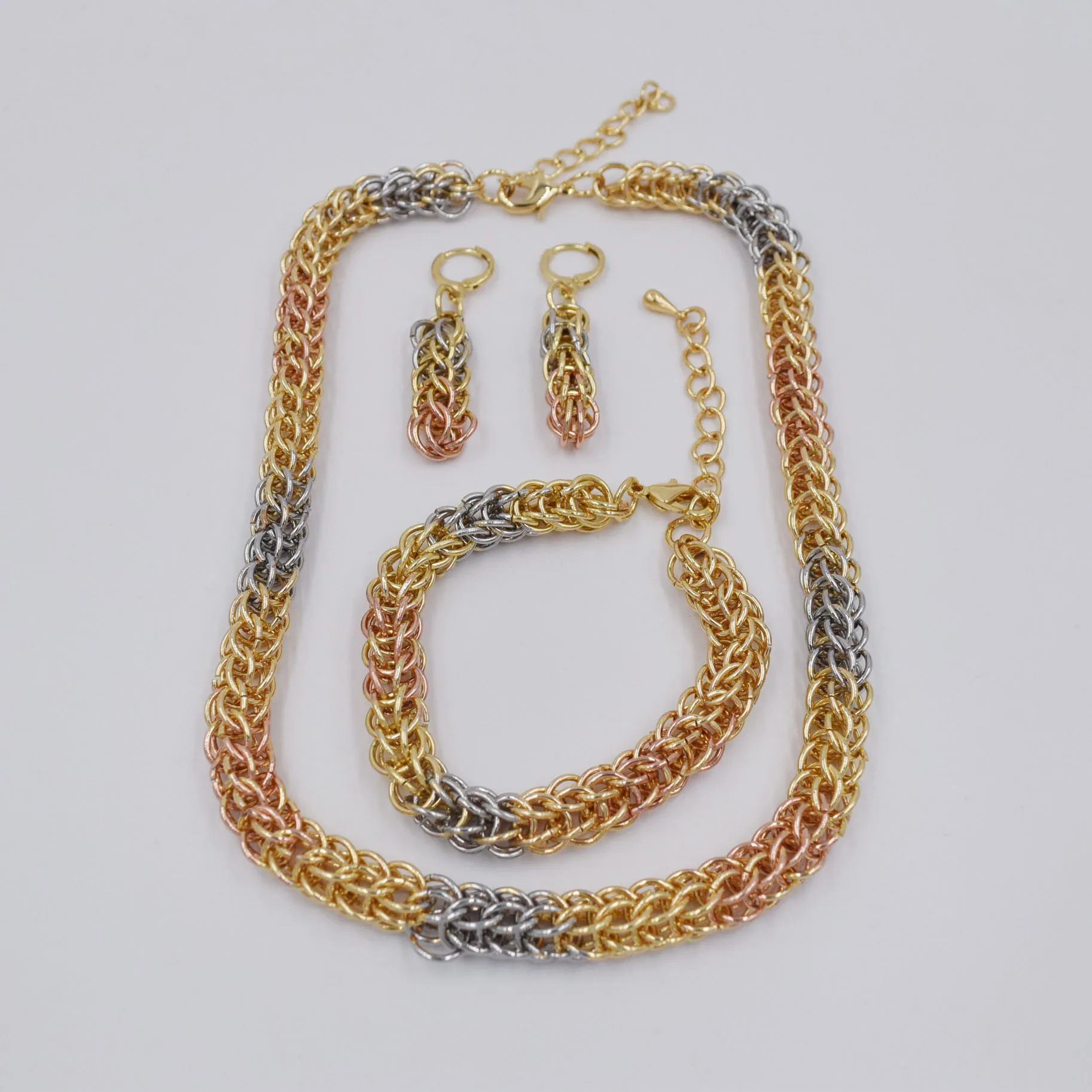 Высокое качество Дубай 3 цвета золотой цвет набор украшений для женщин африканские бусы ювелирные изделия ожерелье набор серьги ювелирные ... от AliExpress WW