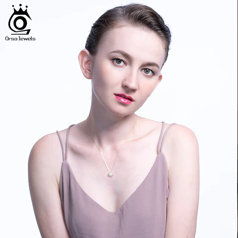 ORSA JEWELS S925 подвесок в форме снежинок к Цепочки и ожерелья Позолоченные AAAA фианит милые Для женщин кулон Рождество стерлингового серебра ювелирные украшения SN170