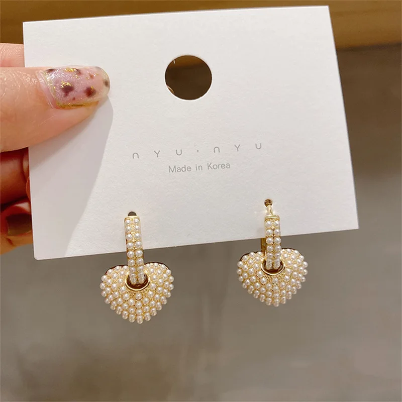 

2021 New Pearl Love Earrings Fashionable Simple Personality Heart-Shaped Earrings Girl's Unusual Accessories For Woman