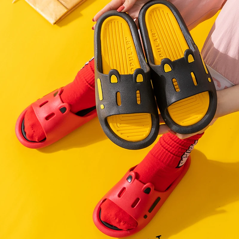 

2021 Shower Sandal Slippers Quick Drying Bathroom Slippers Thick Bottom Outdoor Slippers Slide Shoes Women Men Home Slippers
