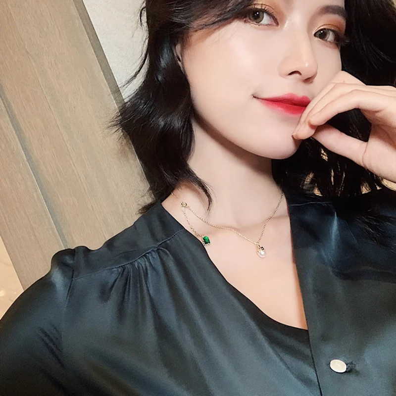 

Fashion Women Simple emerald gemstone pearl pendant necklace elegant white clavicle chain ins French style net red necklace