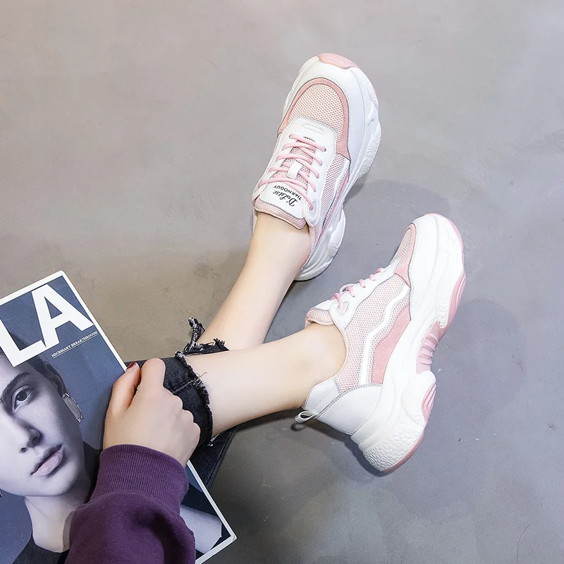 2020 белые модные женские кроссовки на платформе кожаные повседневные высокие