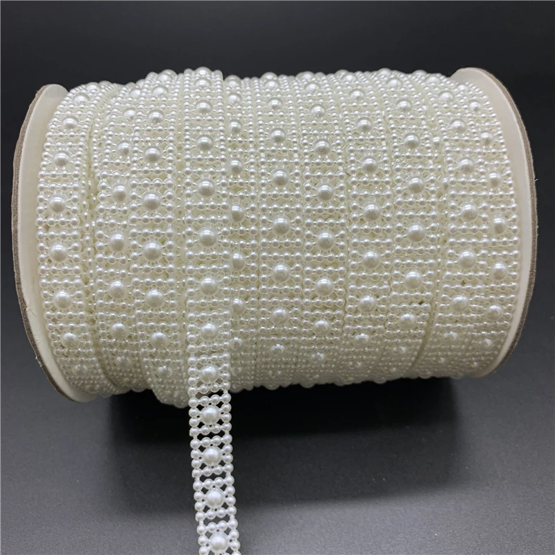 Бусины акриловые 2 шт. 10 мм с имитацией жемчуга цвета слоновой кости BEA1125 |