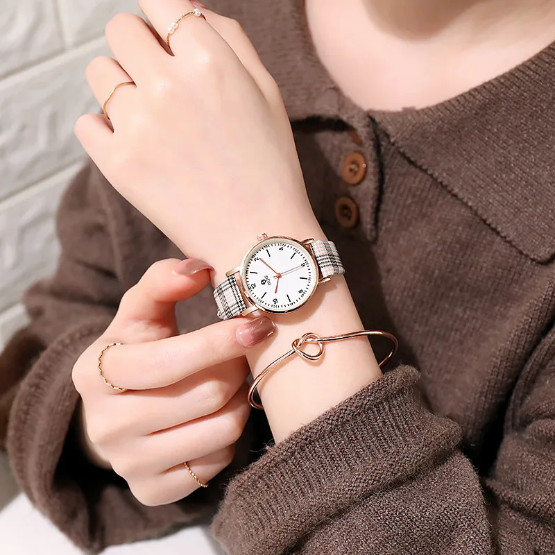 

Zegarek Damski Boy Girl Quartz Watch Small Square Lattice Leather Strap Digital Scale Student Gift Mute Watch Relogio Feminino