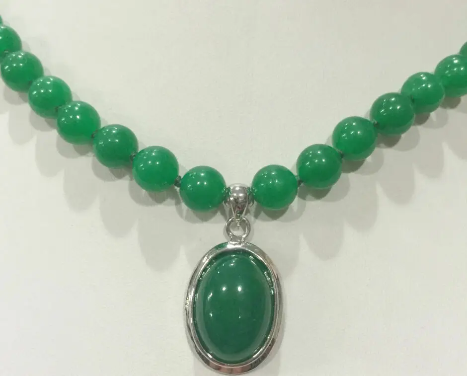 

Lovely 8mm Natural Green Jade Round Beads Pendants Necklace 18" Aaa