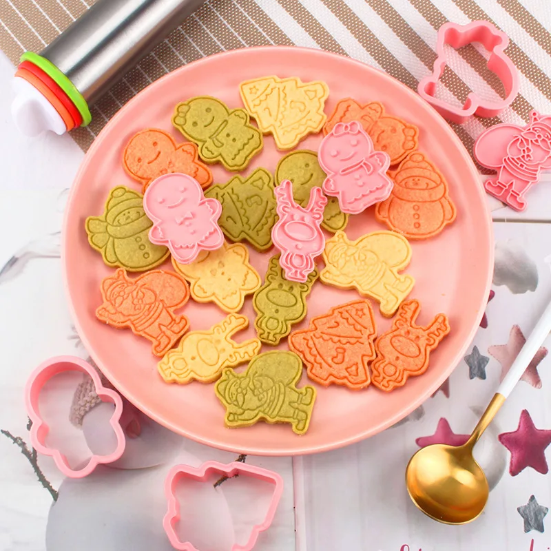 

6pcs Christmas Cookie Cutters Biscuit Baking Mold Santa Snowman Elk 3D Plunger DIY Pastry Fondant Decorating Tool for Xmas Party