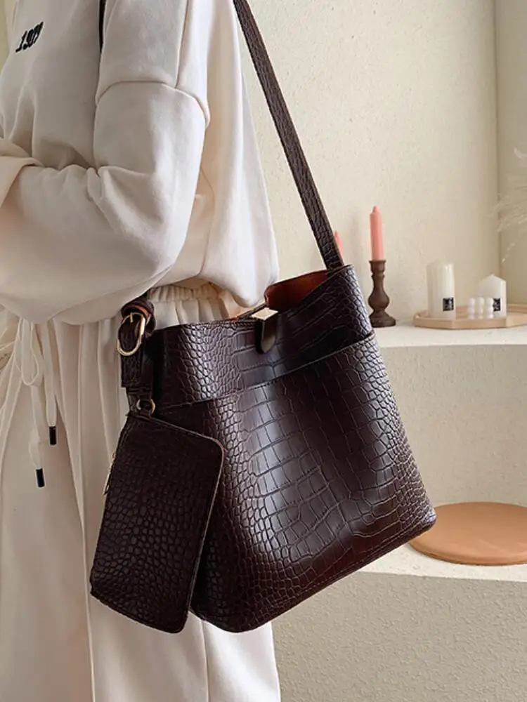 

Vintage Fashion Crossbody Bucket Bag 2020 New Quality Leather Women's Designer Handbag Crocodile pattern Shoulder Messenger Bag