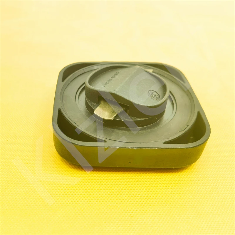 Для BMW E38 E65 E66 E67 E31 X3 E83 X5 E53 E70 X6 E71 11121715318 Крышка заливной горловины моторного масла с