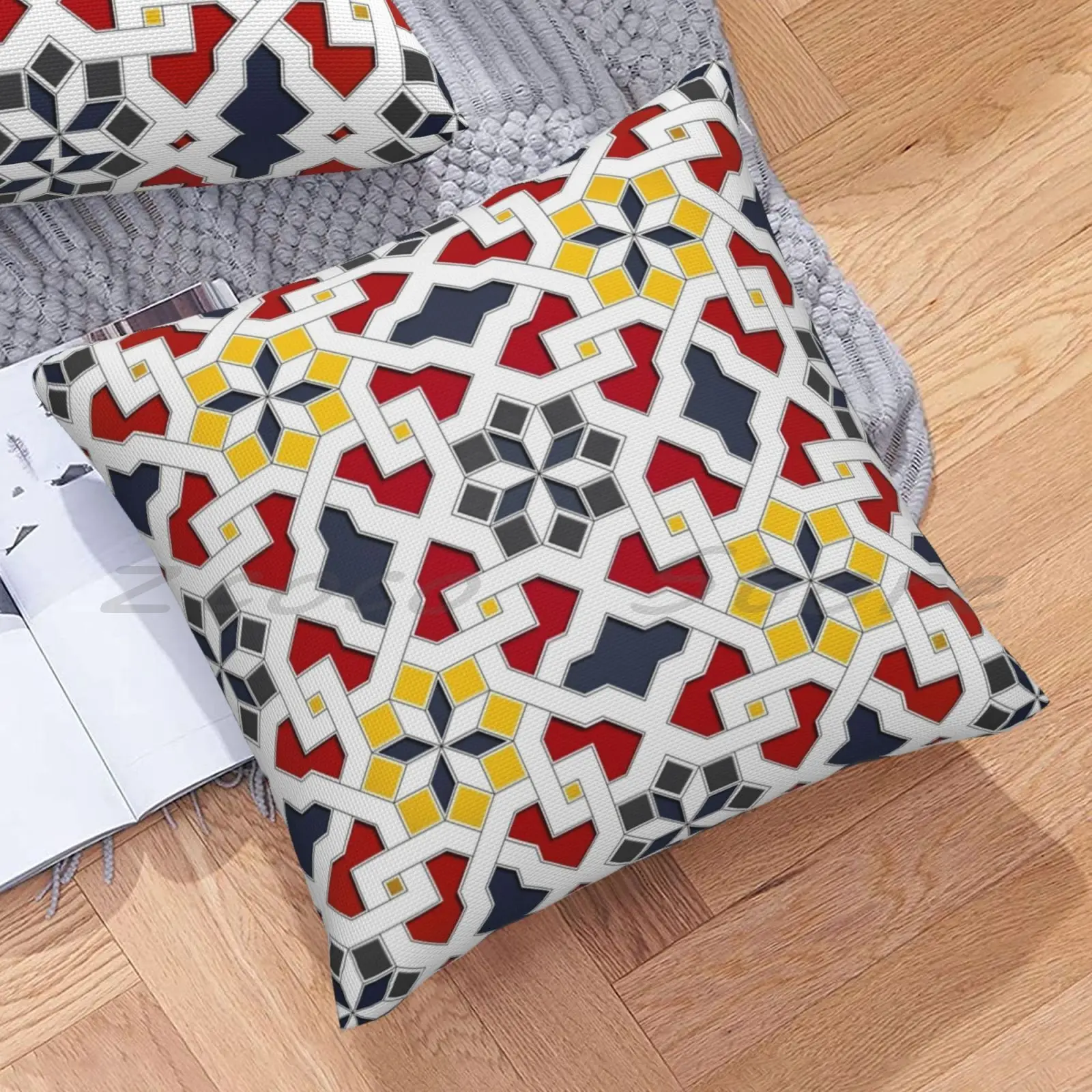 Наволочка с геометрическим рисунком красная желтая серая наволочка