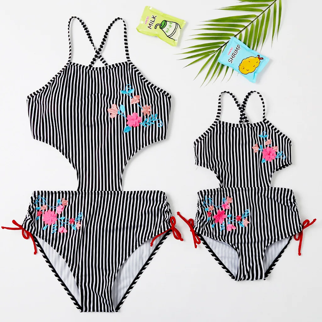 

2020 Parent-Child Swimwear Girls Stripe Swimsuit Swimwear Children Swimsuit Swimwear Bathing Suit Girl One Piece