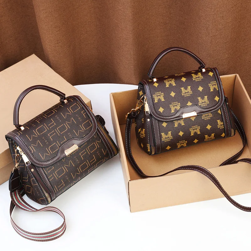 

2021 Fashion Trend Personality Women Casual Simple Small Square Bag Cartoon Print Handbag Personalized Messenger Shoulder Bag Cc