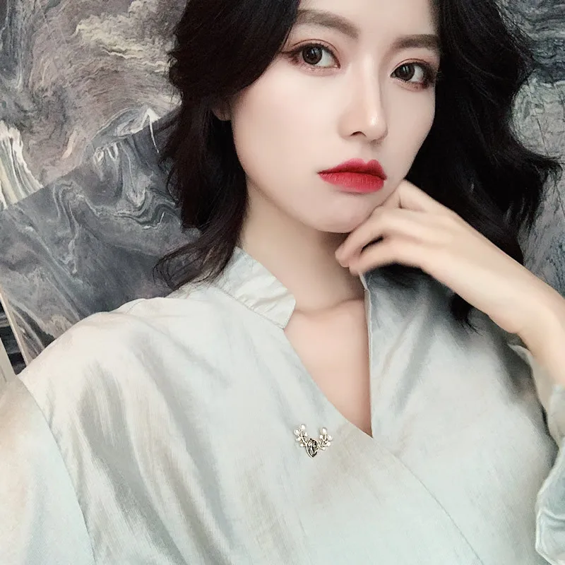 Золотая Брошь Стразы и жемчуг в виде лося рождественские булавки для женщин