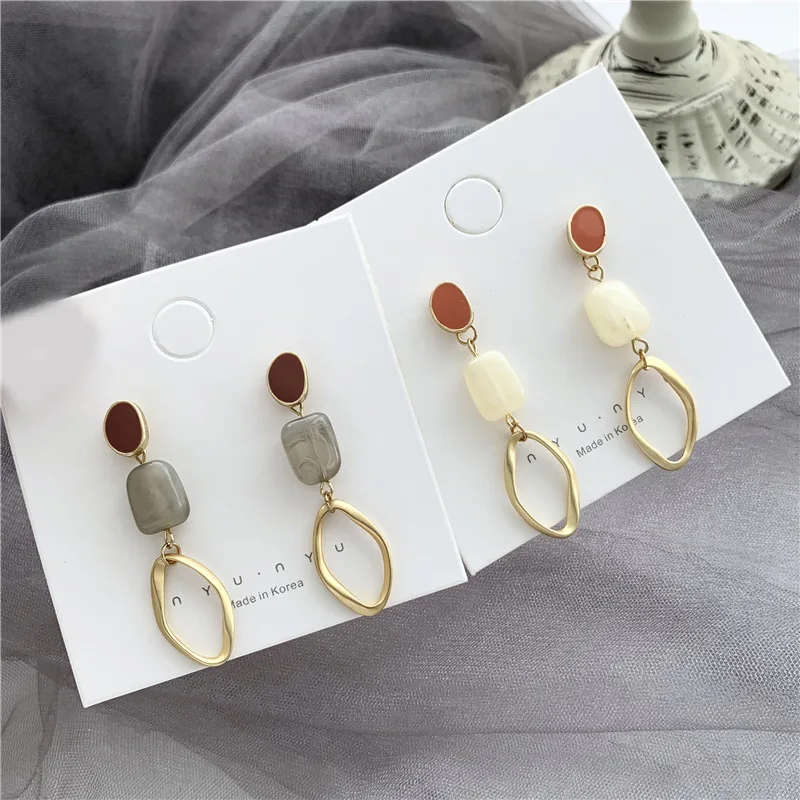 Ретро мода веб знаменитости серьги темпераментные контракт характер текстура