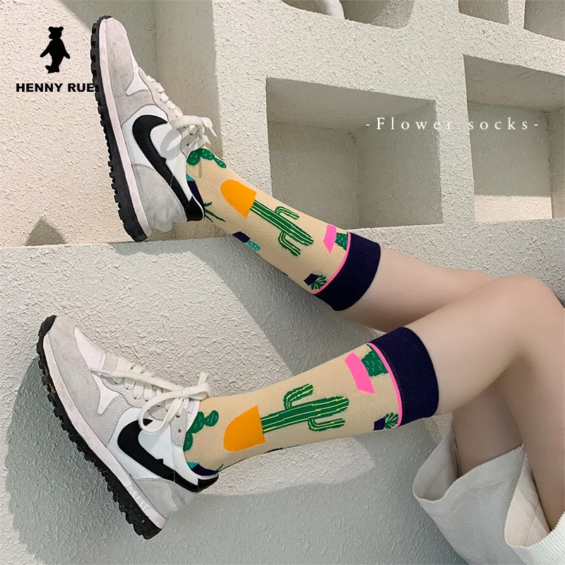 Модные женские носки 2021 Осень Новые эластичные милые хлопковые для дам корейские