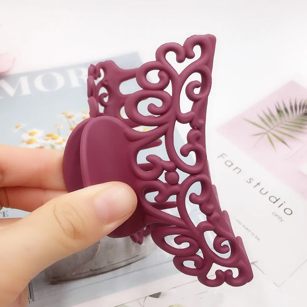 Женская заколка краб для волос черная пластиковая Заколка с вырезами