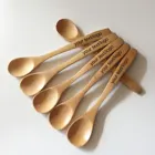 10 шт. многоразовые бамбуковые Мёд ложка в форме черепа полотняного или лазерной гравировкой столовая ложка с текстом Варенье кофейнаячайная ложкаодноразовые мешалки