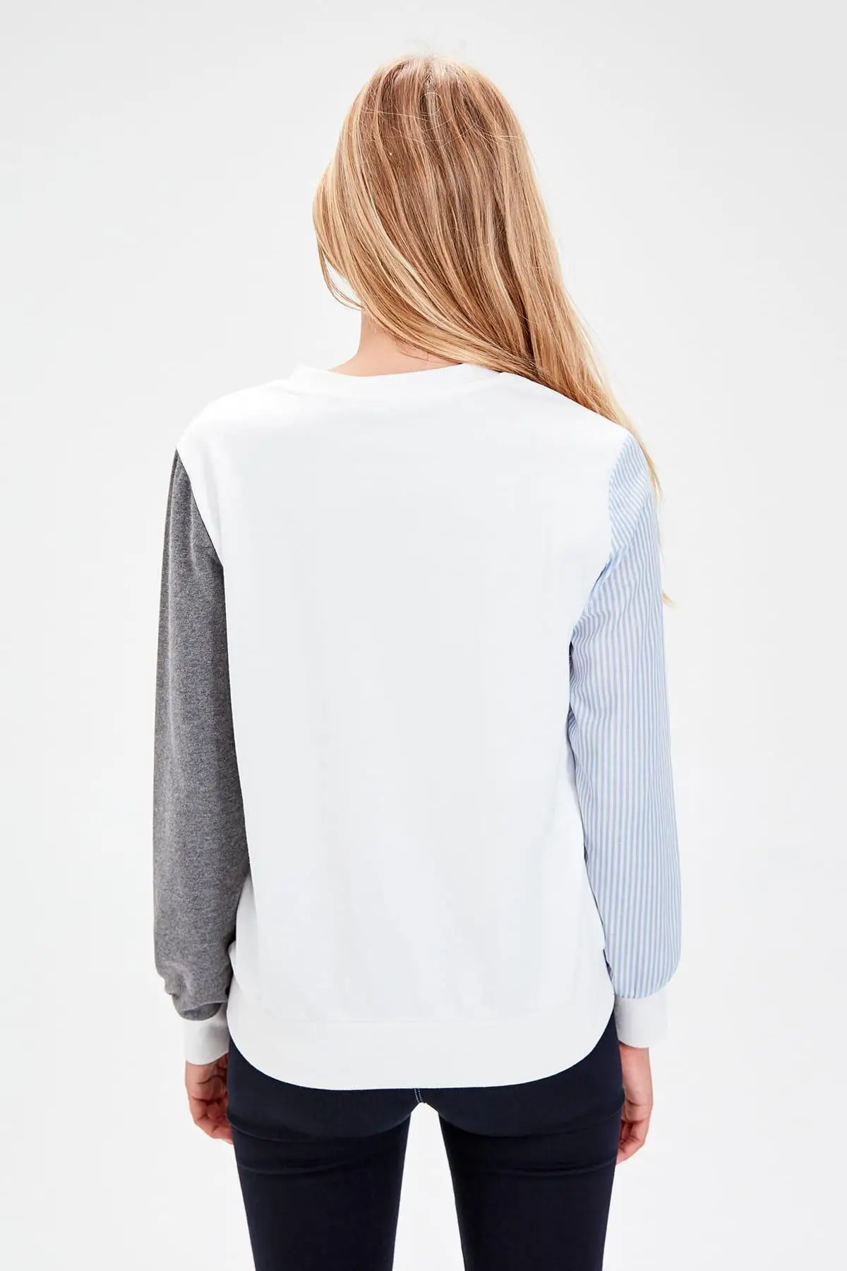 

Trendyol Ecru Knitted Sweatshirt TWOAW20SW0052