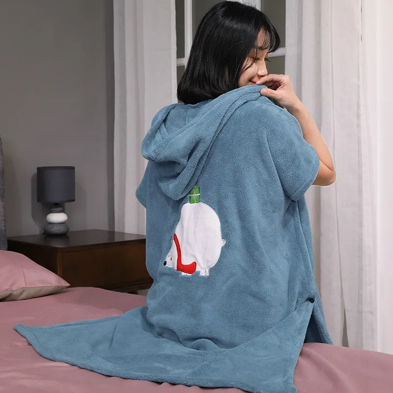 Большое полотенце с капюшоном впитывающее и быстросохнущее плотное пляжное из