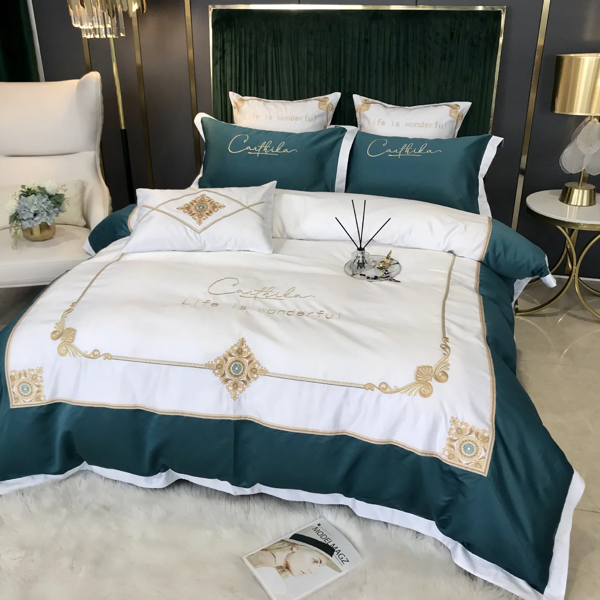 

Morpheus Luxury Egyptian Cotton Bedding set King and Queen Bedding Set Silk Satin Embroidery Duvet Cover Set QD63#