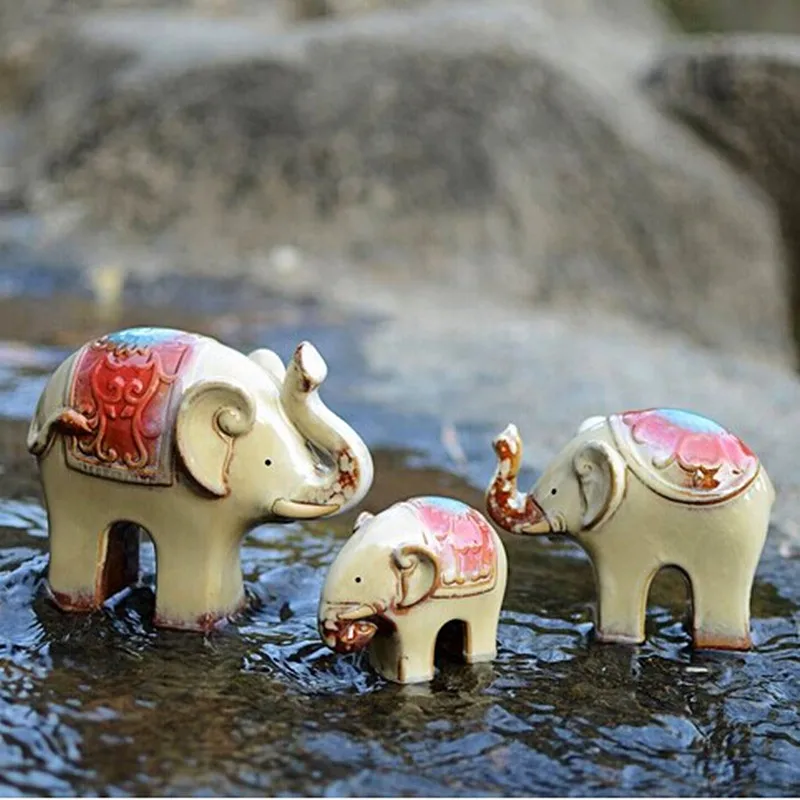 

Country ceramic elephant decoration decoration study furnishings family of three gift relief three elephant crafts
