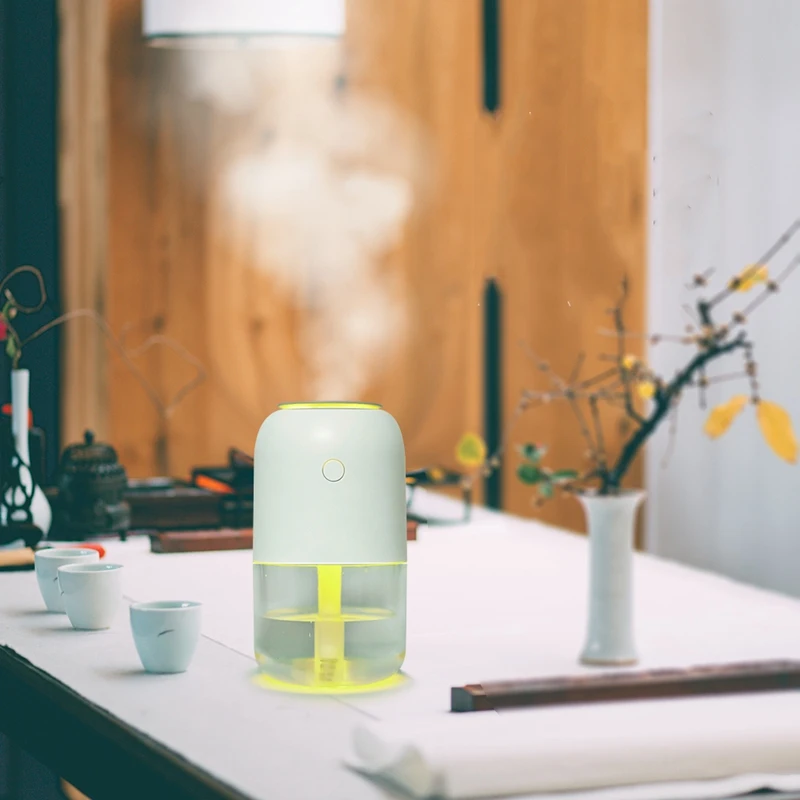 

Large Capacity Colorful Lighting Humidifier USB Rechargeable Car Portable Humidifier