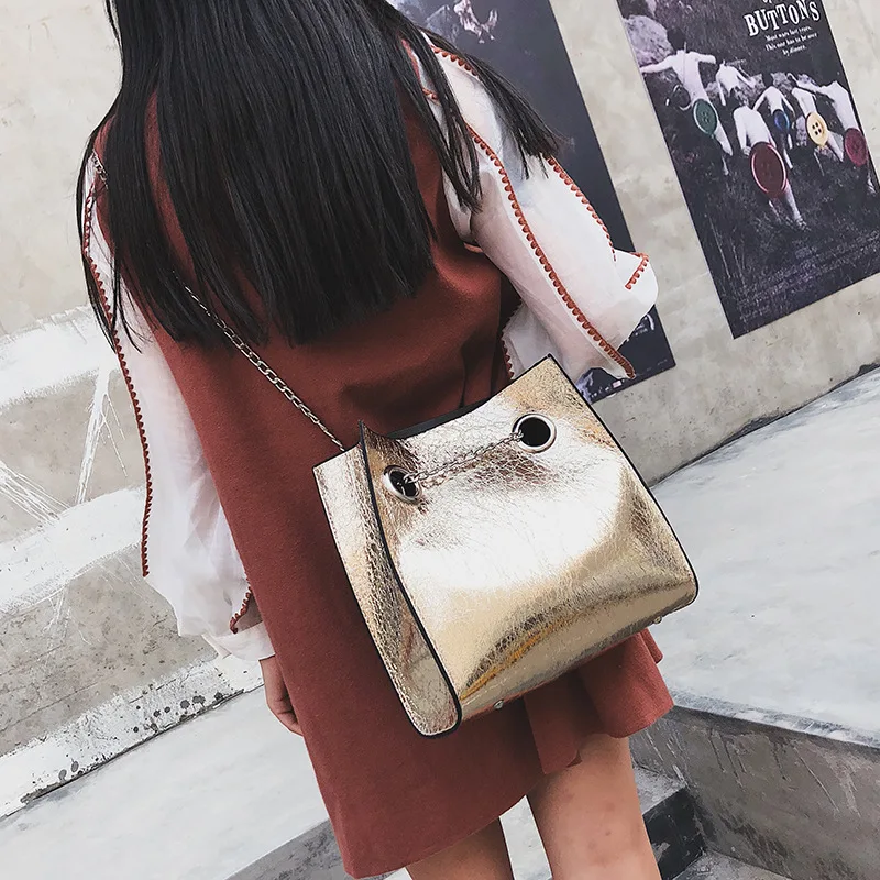 Винтажные 2019 сумки-мессенджеры для женщин Лаковая Глянцевая цепь сумки из