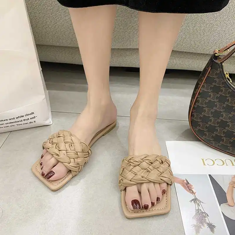 

Summer Fashion Woven Slippers Women Comfortable Soft Non-slip Open Toe Flat Sandals Woman Outdoor Casual Beach Flip Flops
