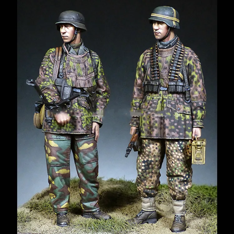 

Resin Figure Unpainted Model Soldier Garage Kit 1/35 WWII Soldier Duo Group Resin Full Body Soldier Figure White Model GK
