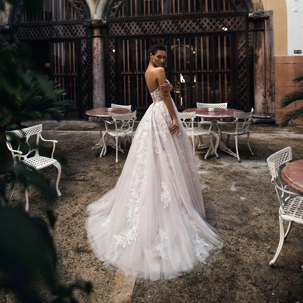 Gorgeous Strapless Lace Wedding Gown Appliqued Champagne Bridal Dress 2020 Robe de Mariee Customized Corset Bride | Свадьбы и