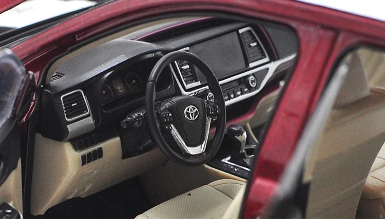 Exquisite gift 1:18 Toyota new Highlander alloy model,simulation die-cast metal collection decoration model,free shipping