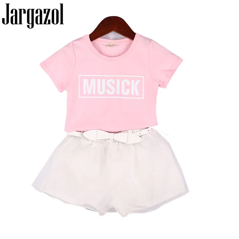 

Одежда для девочек, комплект детской одежды, рубашка с коротким рукавом и юбка с надписью Musick и бесплатным бантом на поясе, детская одежда для девочек