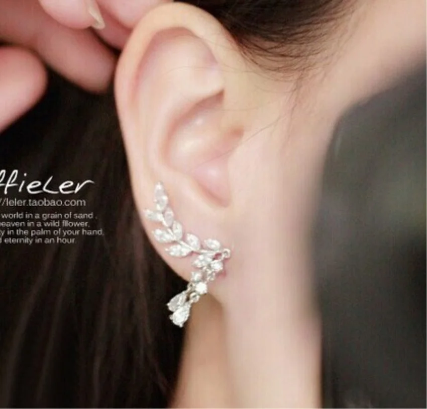 Женские серьги гвоздики с цирконием 2 цвета ювелирное украшение в виде листьев и