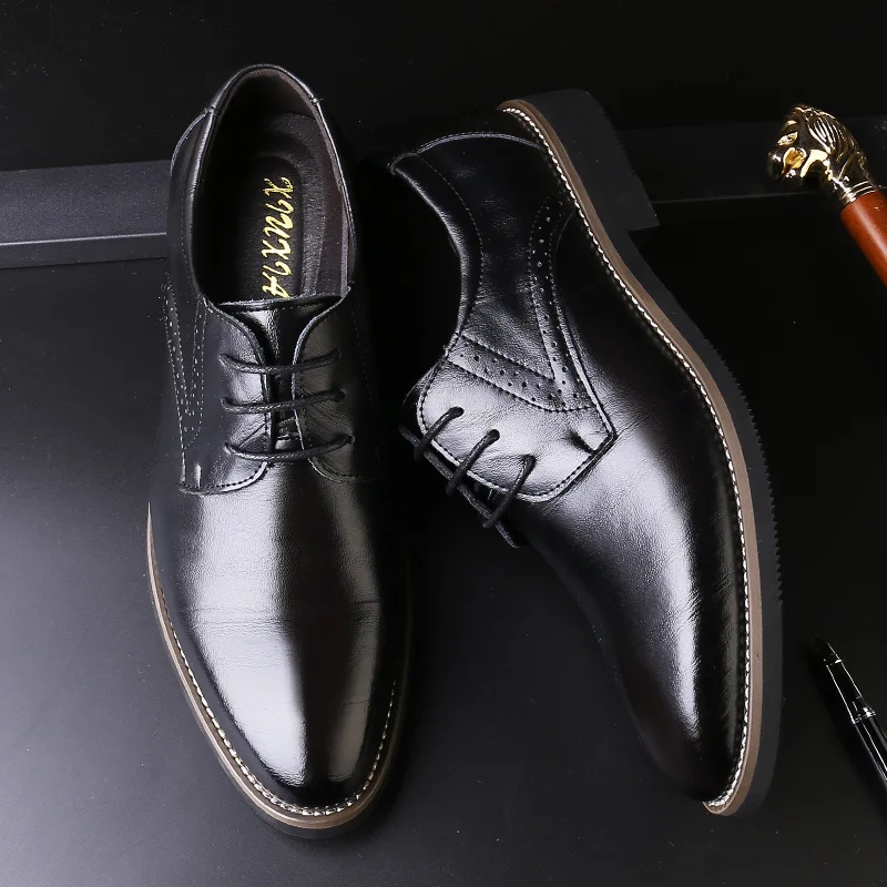 Официальные туфли новинка модные мужские кожаные с острым носком черные синие