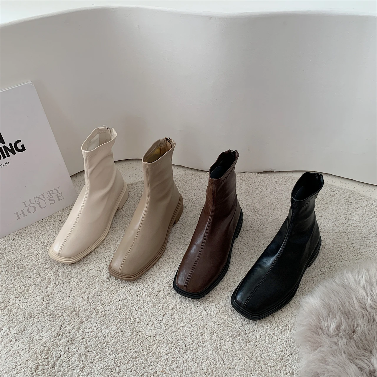 

Женские ботильоны на плоской подошве, без застежки, на осень/зиму