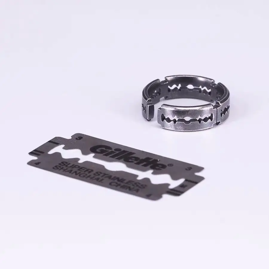 

Punk Retro Style Razor Blade Ring Men and Women Punk Retro Hip Hop Personality Blade Ring Entertainment Gothic Jewelry