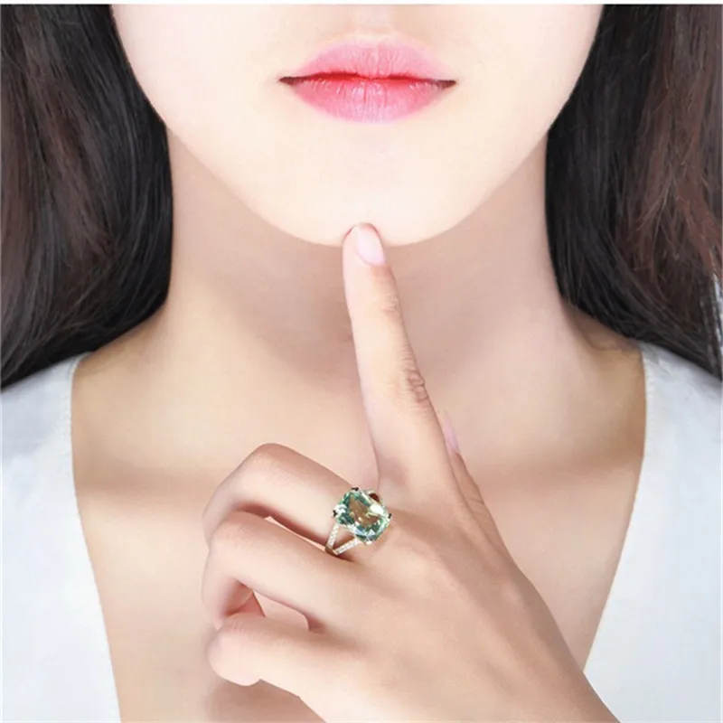 Роскошное ювелирное изделие Женское кольцо квадратное зеленое высокое качество