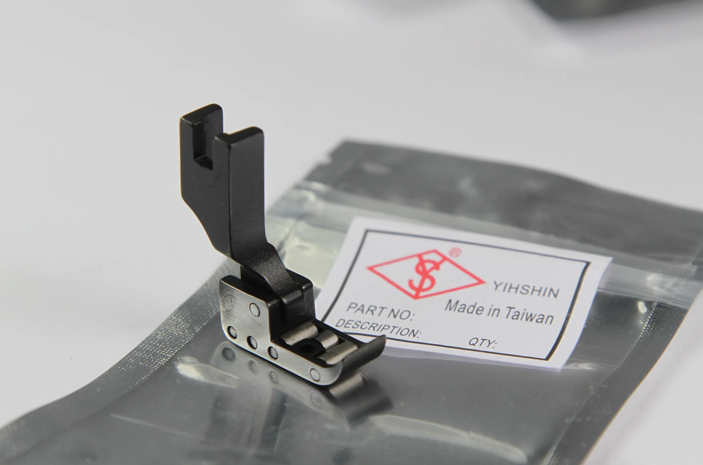 Все стальные P36LN роликовые плоские прижимные лапки бренд YIHSHIN импортированное