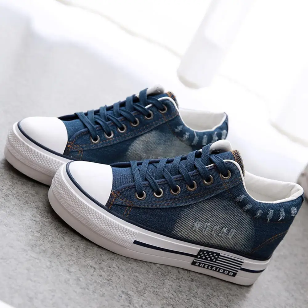 Оригинальная Классическая обувь в классическую клетку на платформе для