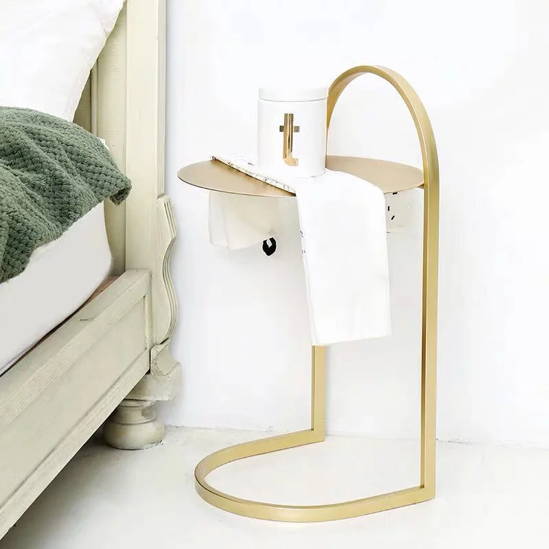 Металлический приставной столик журнальный | Мебель