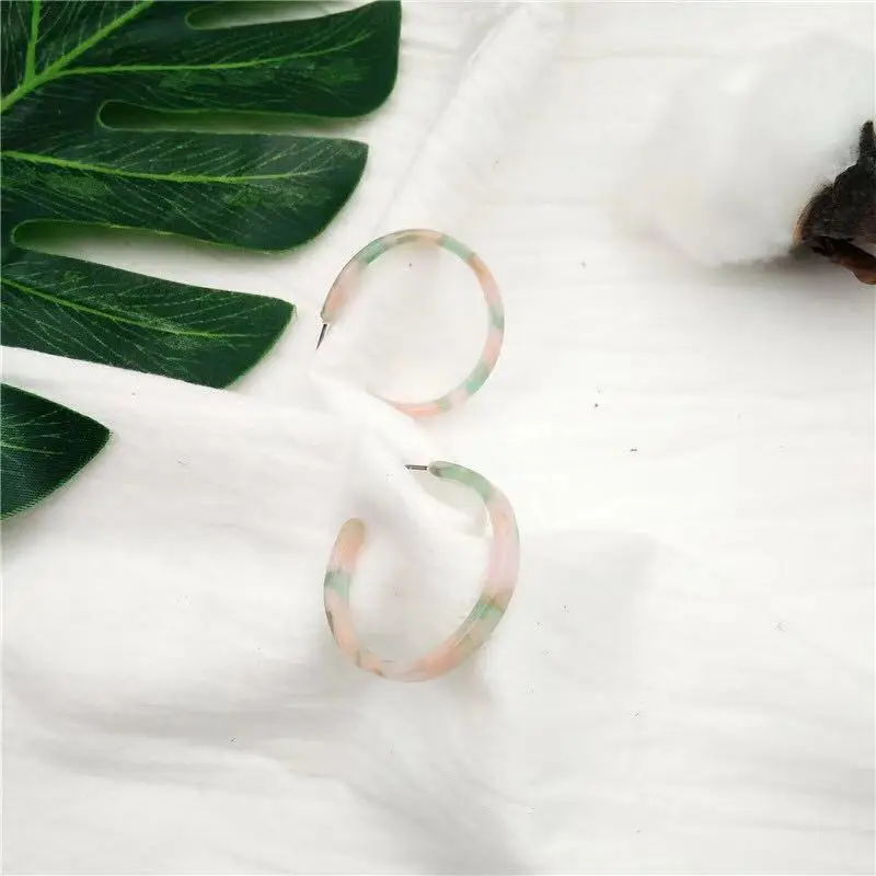 MOLOYE 2 Pairs Of Wholesale Stylish Minimalist Earrings Creative C Design Acrylic Round Geometric Retro Ear Cails Multi Color | Украшения и