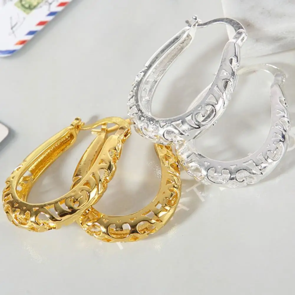 

Lady 1 Pair Stylish Electroplated Exaggerated Hoop Earrings Female Women Earrings All Match for Wedding