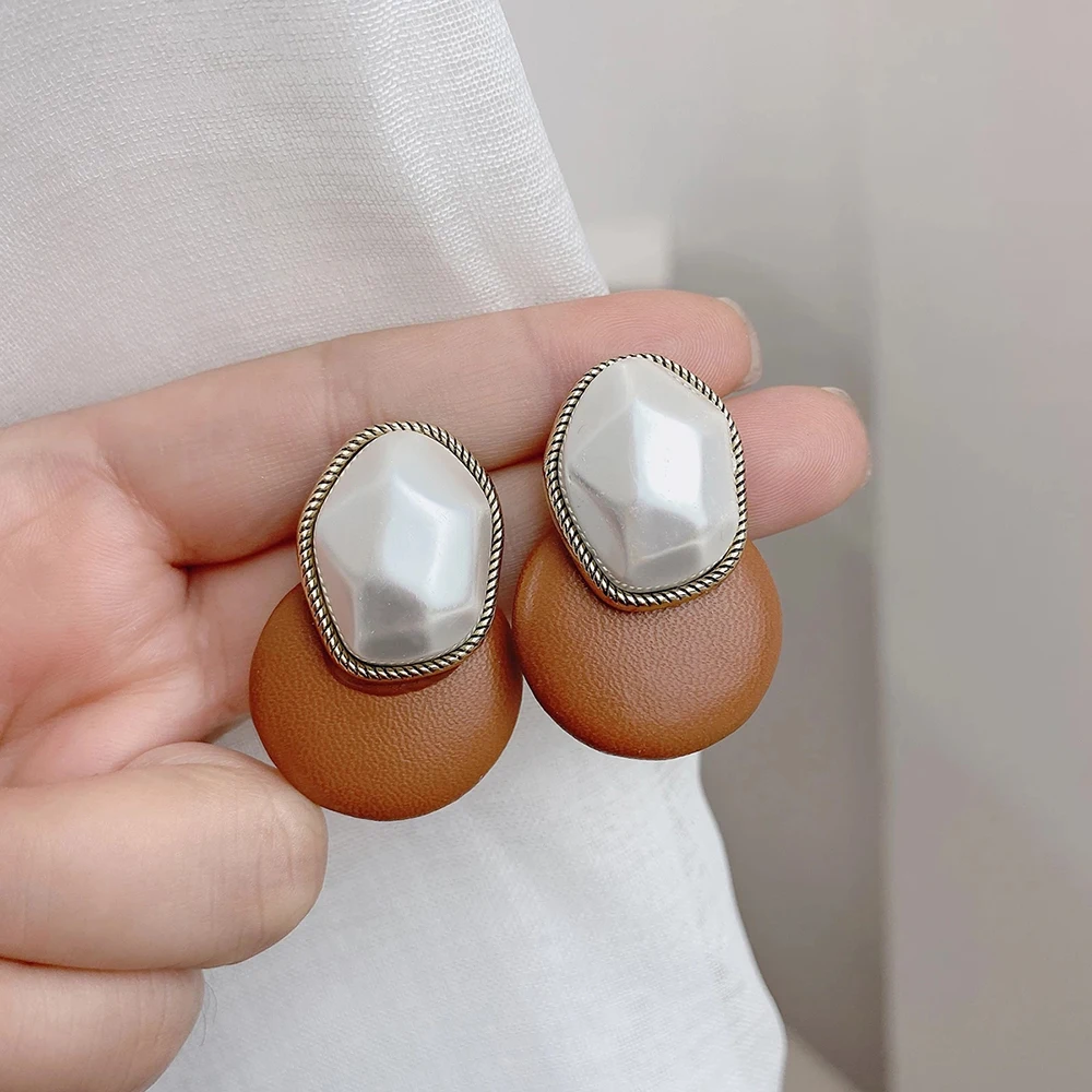 

Ghidbk Big Large Round Pendant Leather Stud Earrings for Women Fashion Pearl Hanging Stud Earring Unusual Statement Jewelry Gift
