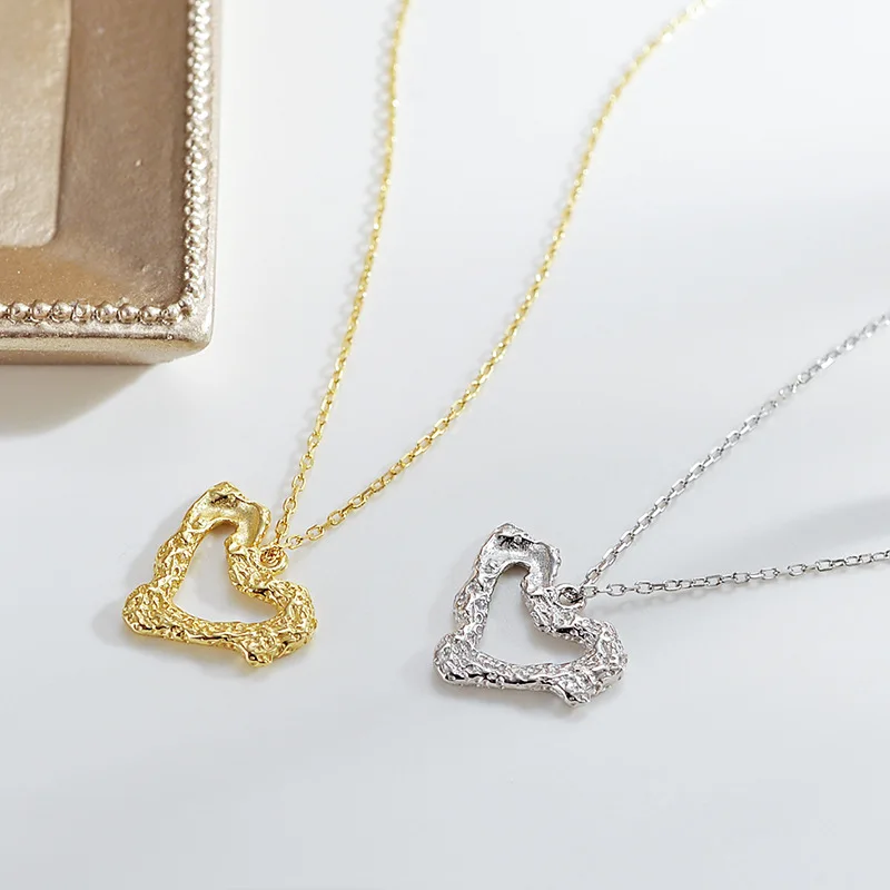 

Textured Heart-Shaped S925 Sterling Silver Necklace