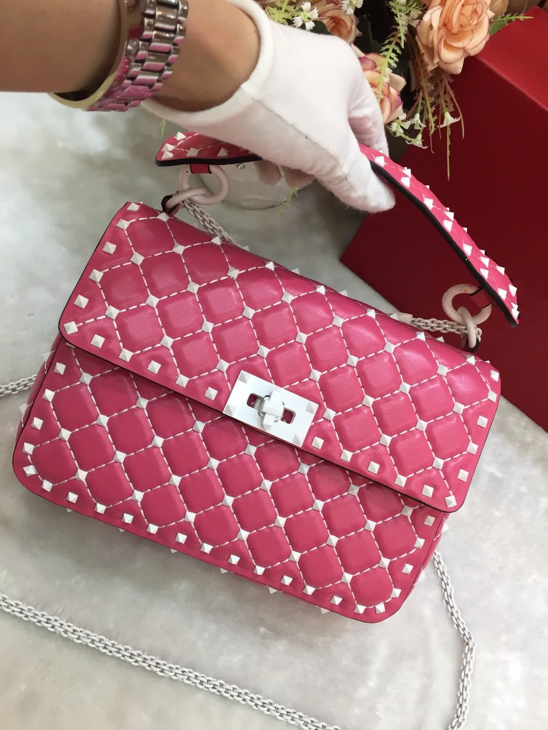 

2021 Pink High Quality Leather Square Pattern Women's Hand-Held Shoulder Bag, Flip, Necessary For Young Girls, Unique Design