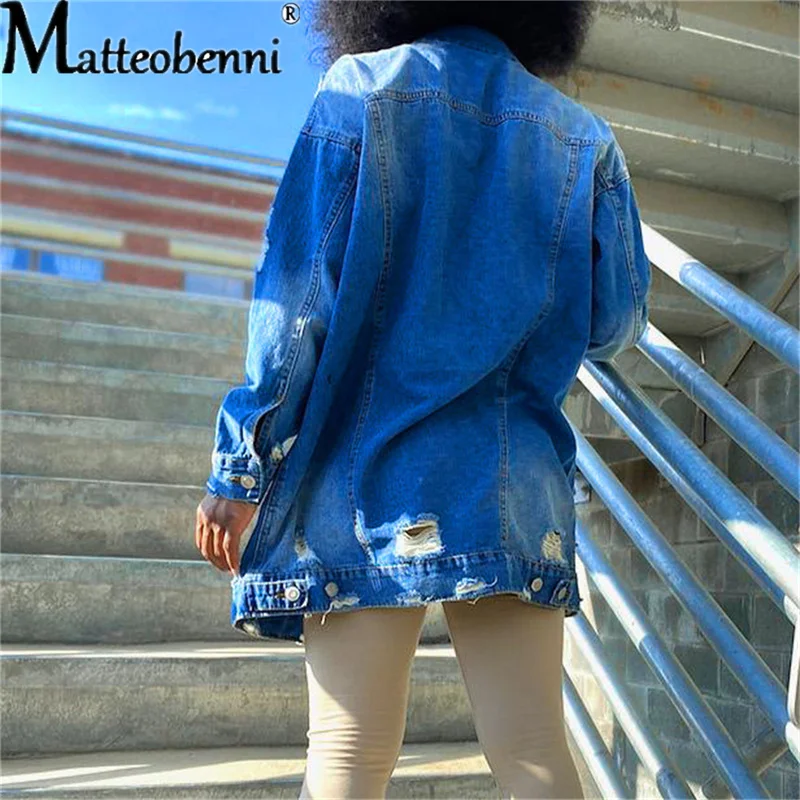 Женская джинсовая куртка с дырками свободная бойфренда из денима длинным