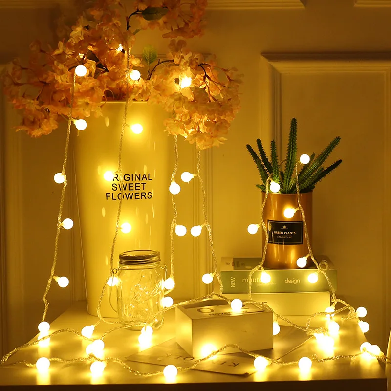 Матовая круглая светодиодная гирлянда с шариками празднисветильник