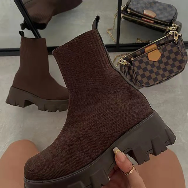 

2021 Autumn Winter New Couple Socks Shoes Women Thick-soled Casual Large Size Net Red Knitted Short Boots Women Big Size 43