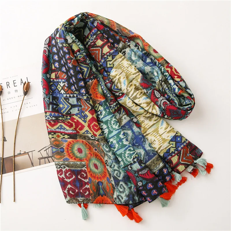 

2021 Women's Fashion Scarf Retro Floral Viscose Shawl Brand Foulard Pashmina Sjaal Bufandas Mujer Print Patchwork Scarves Casual