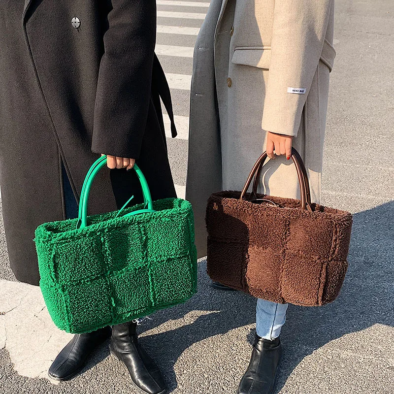 

Faux Fur Weave Lattice Large Tote bag Winter New High-quality Lambswool Plush Women's Handbag Luxury brand Shopping bag