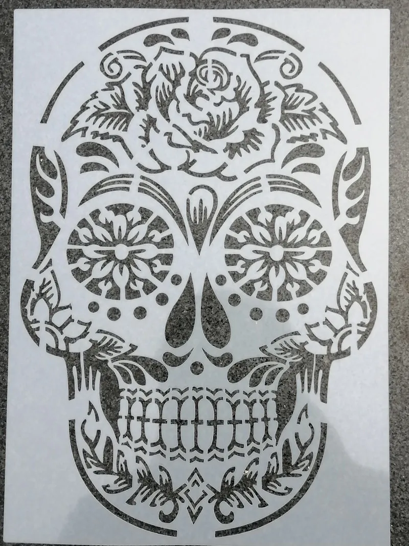 

1 шт., трафареты A4 в виде цветка, черепа